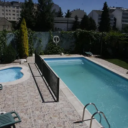 Hotel Alfonso Ix 4*