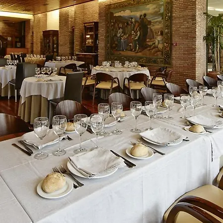 Ξενοδοχείο Alfonso Ix 4*