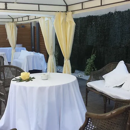 Hotel Alfonso Ix 4*