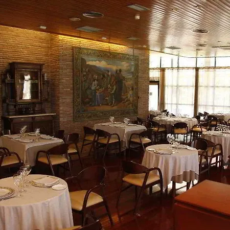 Hotel Alfonso Ix