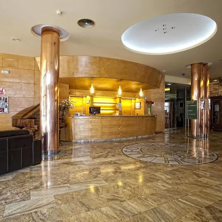 Alfonso Ix Hotel