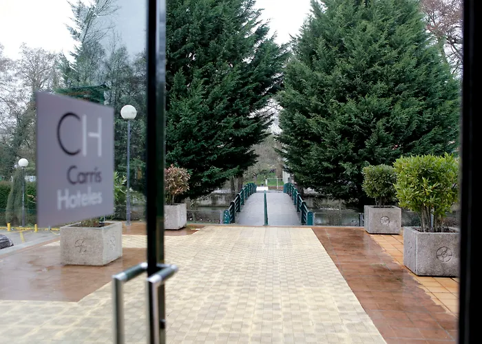 阿方索九号酒店 萨里亚