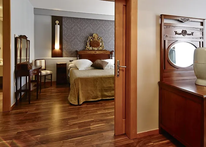 阿方索九号酒店 4*